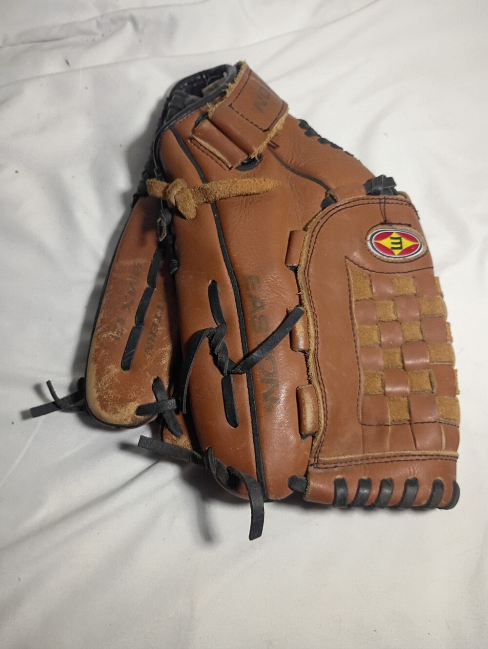 Vtg Easton Black Magic BMX13 Baseball Softball Glove 13" Basket Web RHT Leather